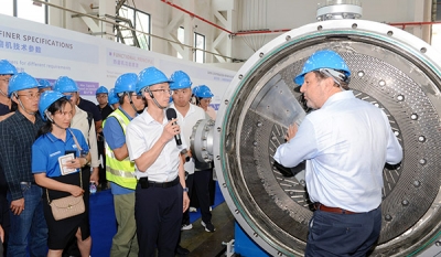 Dieffenbacher&rsquo;s New DSR Refiner Conference and SWPM Tour